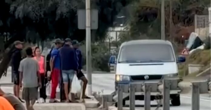 La Policía detecta en Ceuta una furgoneta sospechosa que transmitía consignas a grupos de migrantes