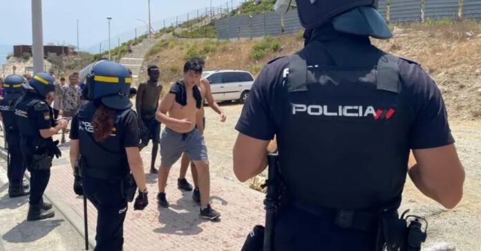 La UFP reclama frenar las solicitudes de asilo en Ceuta y Melilla mediante un cambio legislativo