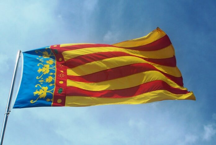 Ceuta recibe la Alta Distinción de la Generalitat Valenciana