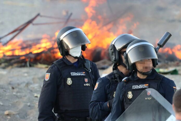 Un policía relata el «coste humano» de combatir el crimen organizado y la presión fronteriza en Ceuta